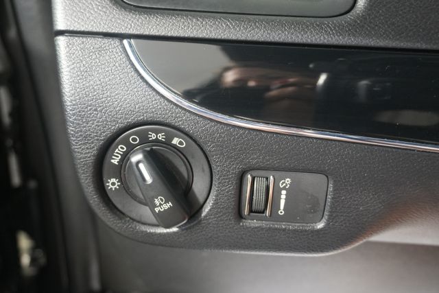 Used 2018 Gray Dodge SE Plus image 21