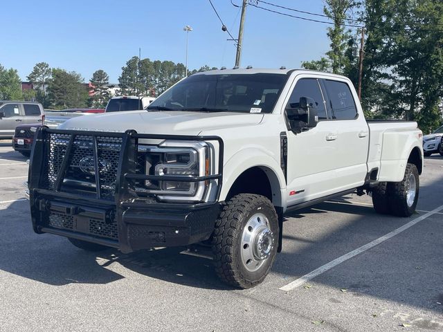 2025 Avalanche Ford Super Duty F-450 DRW Platinum 4X4 Truck
