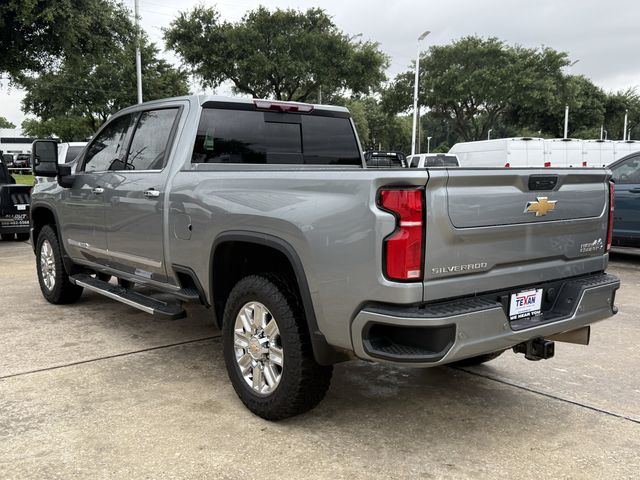 2025 Chevrolet Silverado 2500HD High Country - 3