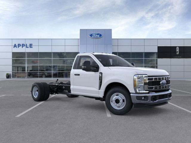 2026 Ford Super Duty F-350 DRW XL