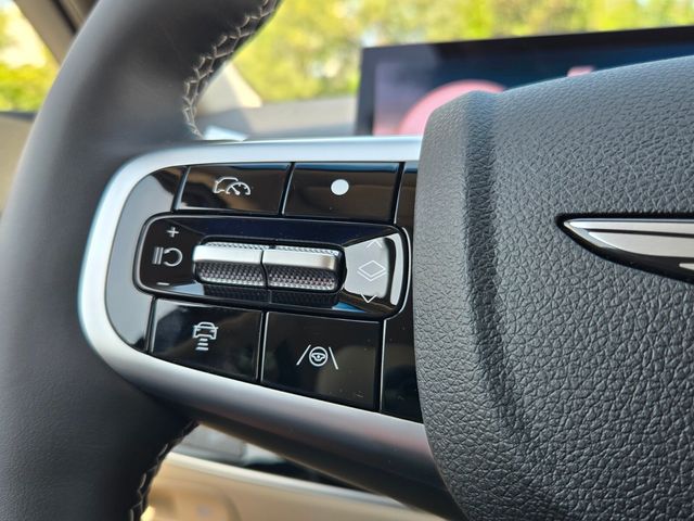 2027 Genesis Gv70