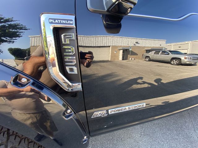 Used 2019 Black Ford Platinum image 27