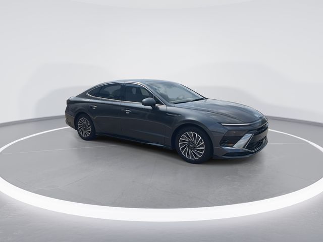 Used 2025 Gray Hyundai Limited image 2