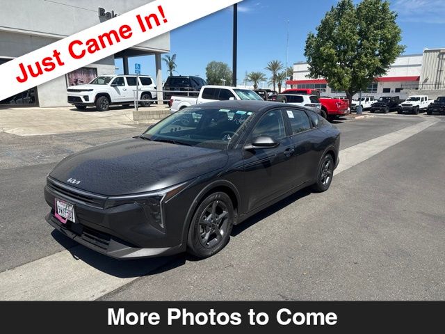 Gray 2025 Kia K4 Sedan Front-Wheel Drive Continuously Variable Transmission