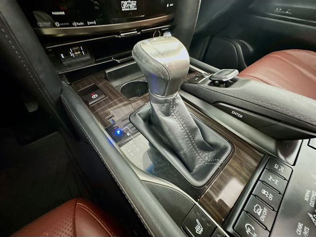 2016 Lexus LX 570 17