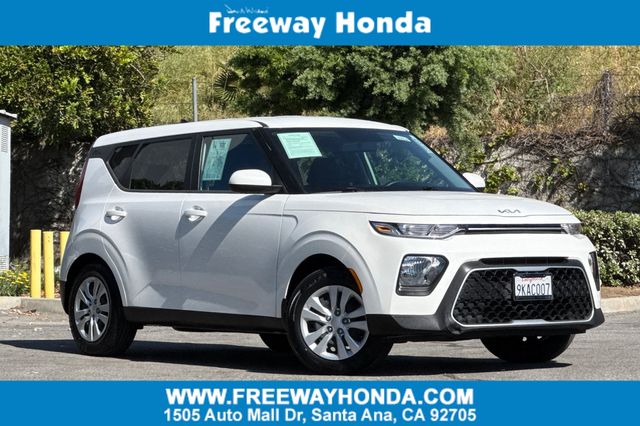 2022 Kia Soul LX FWD