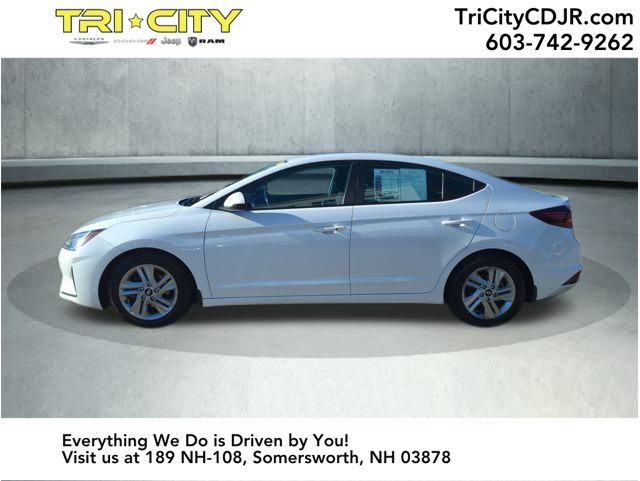 2020 Hyundai Elantra Value Edition photo 2