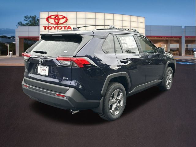 2024 Toyota RAV4 XLE 28