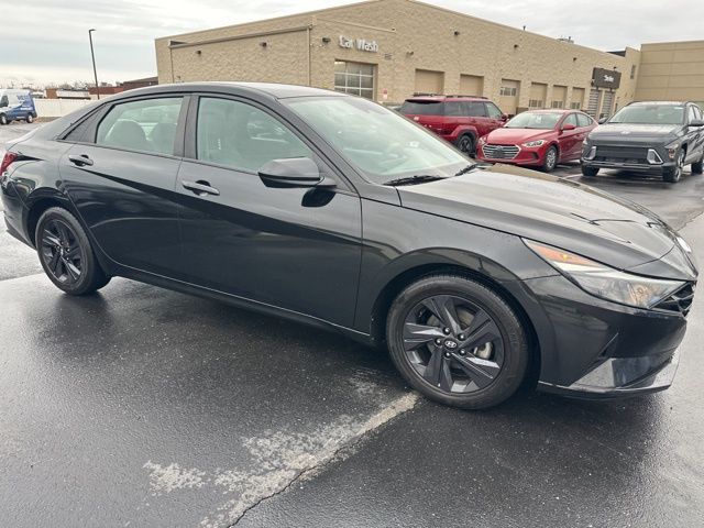 Used 2023 Black Hyundai SEL image 26