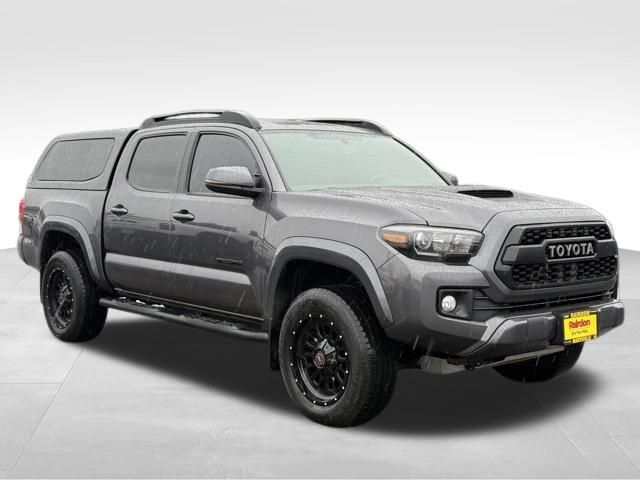 2017 Toyota Tacoma SR5 V6 Double Cab 4WD