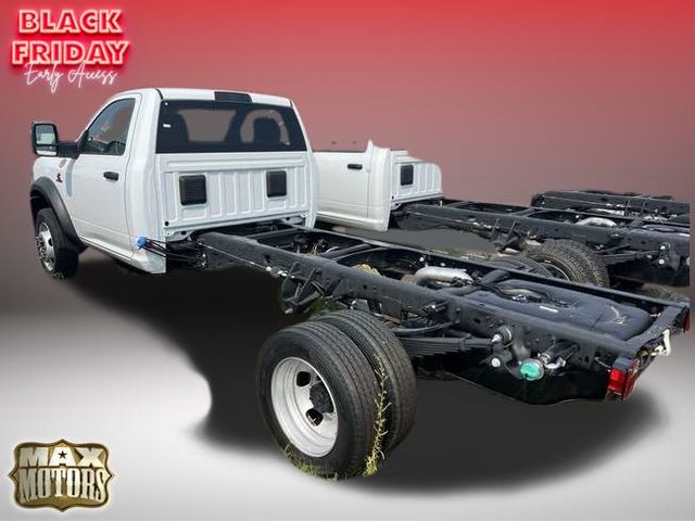 2024 Ram 5500HD Tradesman 3