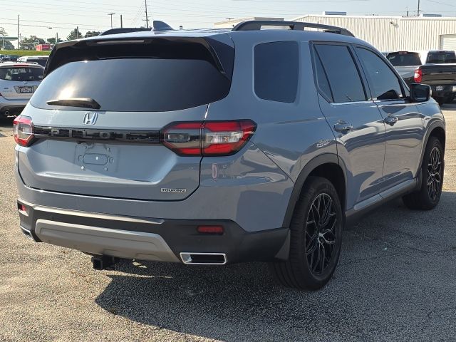 2025 Honda Pilot Touring:L168808A