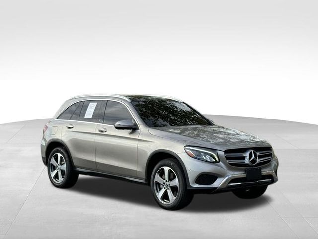 2019 Mercedes-Benz GLC GLC 300 7