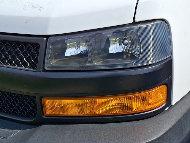 2021 Chevrolet Express 3500 Thumbnail