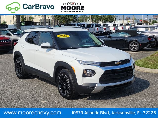 Summit White 2023 Chevrolet Trailblazer SUV / Crossover Front-Wheel Drive Continuously Variable Transmission
