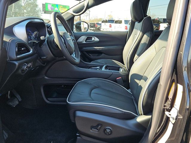 2026 Chrysler Pacifica Limited AWD