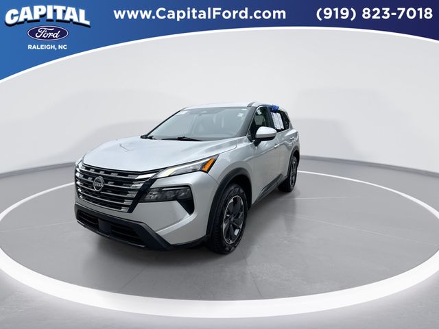 Used 2025 Silver Nissan SV image 4