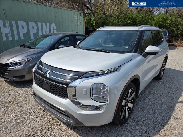 White Diamond 2025 Mitsubishi Outlander SEL FWD SUV / Crossover Front-Wheel Drive Continuously Variable Transmission