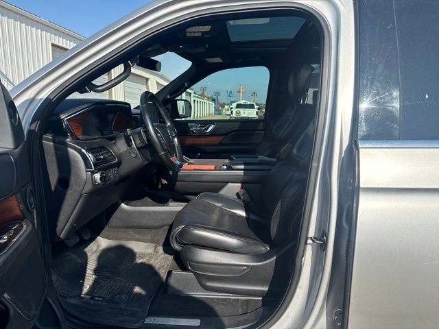 2018 Ingot Silver Lincoln Navigator L Select 4X4 SUV