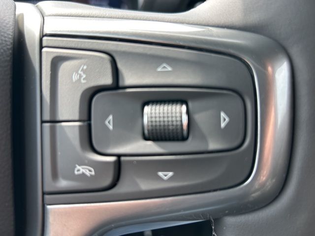 2025 Chevrolet Silverado 1500 LT photo