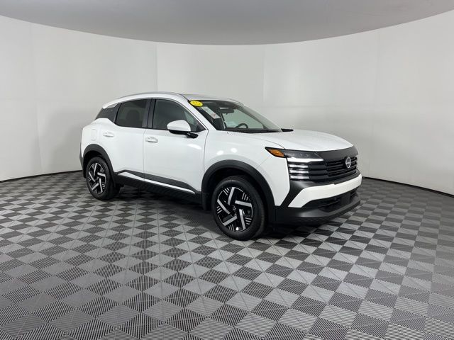 2025 Aspen White Tricoat Nissan Kicks SV FWD SUV