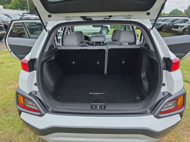 Used 2018 White Hyundai Limited image 13