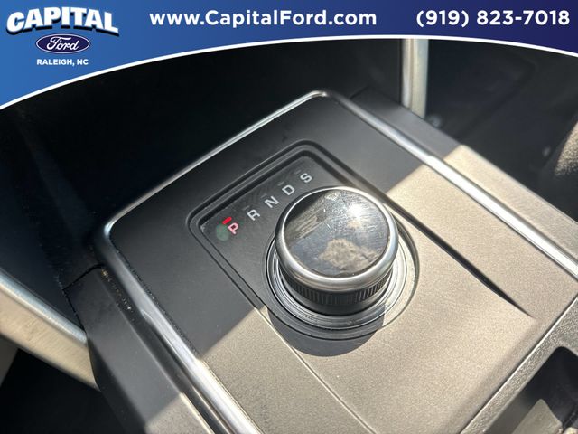 Used 2019  Land Rover HSE image 31