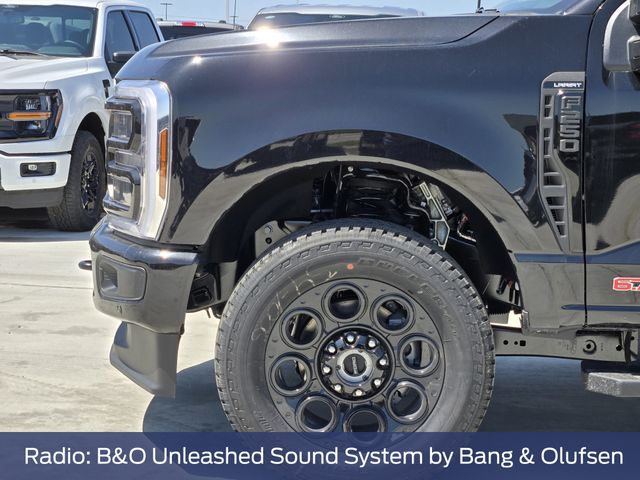 2025 Agate Black Metallic Ford Super Duty F-250 SRW Lariat 4X4 Truck