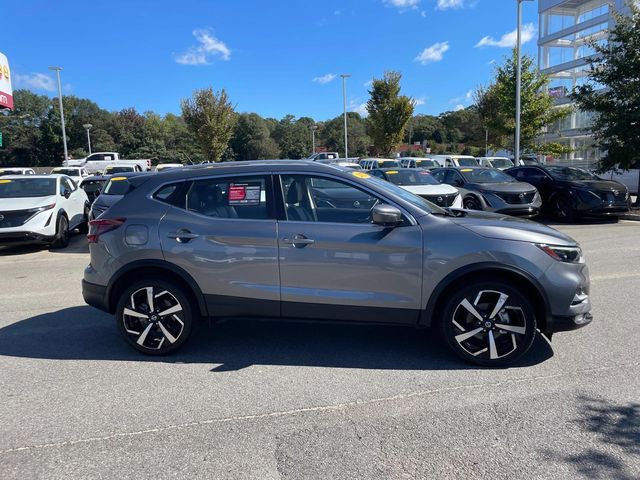 2022 Nissan Rogue Sport SL 2