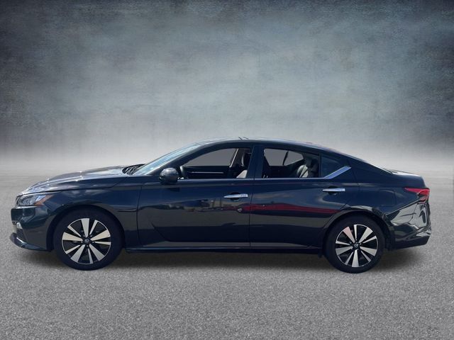 2022 Nissan Altima 2.5 SV 8