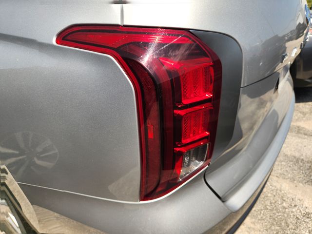 2025 Hyundai Palisade SEL Silver at Texan Dodge Chrysler Jeep Ram