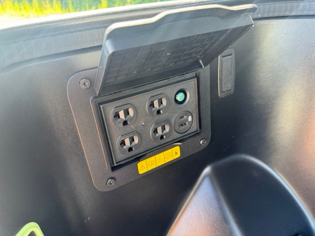 Used 2022 Blue Ford Lariat image 15