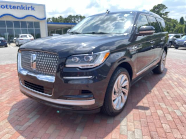 Starlight 2022 Lincoln Navigator SUV / Crossover Four-Wheel Drive Automatic