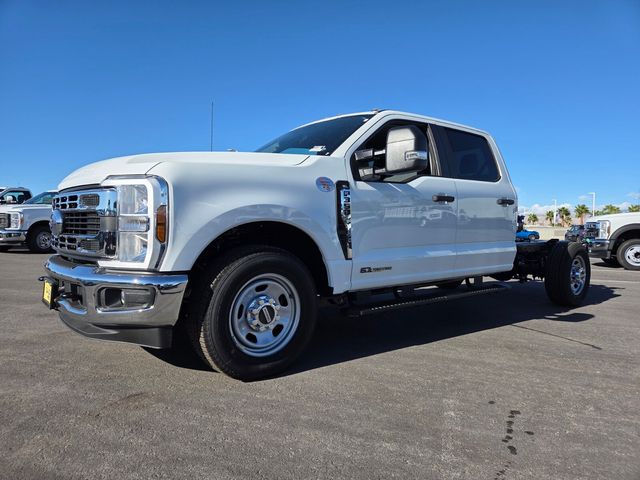 New 2026 Ford Super Duty F-350 Chassis Crew Cab XL
