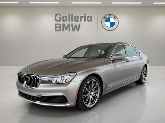 2019 BMW 7 Series 740i's photo