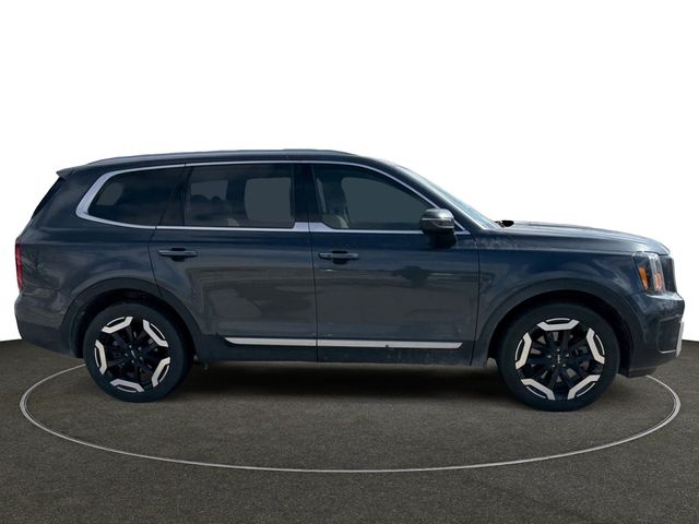 Used 2024 Gray Kia S image 6