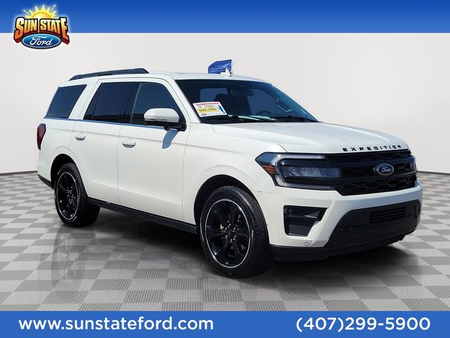 White Metallic 2023 Ford Expedition SUV / Crossover 4X2 Automatic