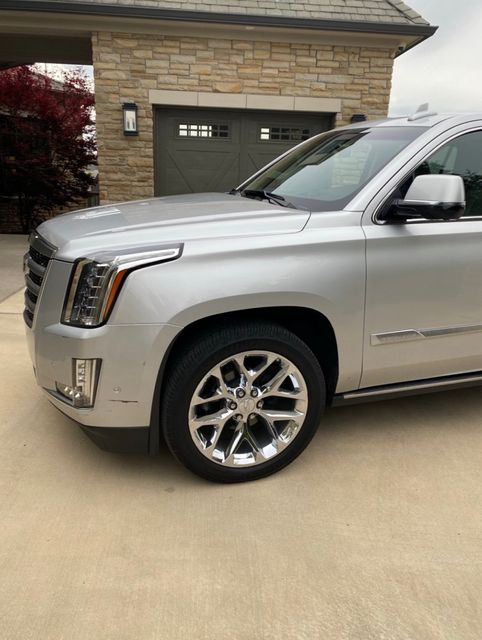 Radiant Silver Metallic 2019 Cadillac Escalade Premium Luxury 4WD SUV / Crossover Four-Wheel Drive