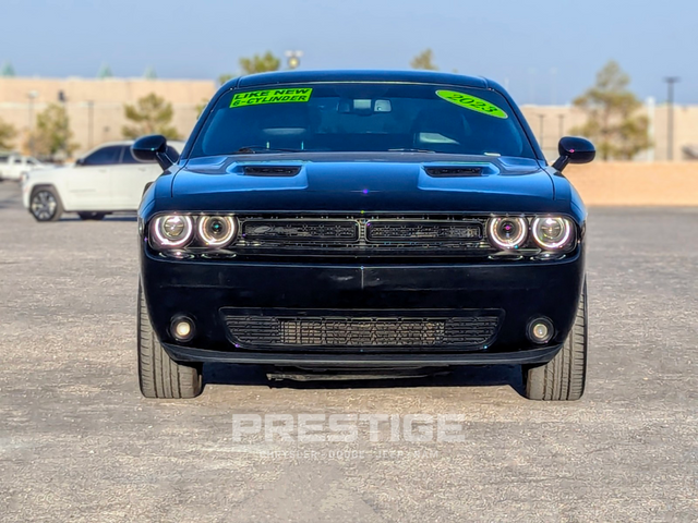 2023 Dodge Challenger SXT 3