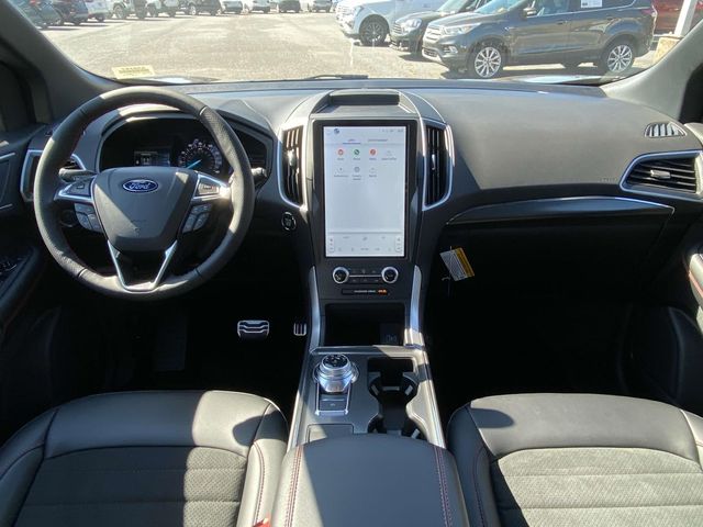 2024 Ford Edge ST Line 16