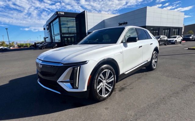 Crystal White Tricoat 2024 Cadillac LYRIQ SUV / Crossover Rear-Wheel Drive 1-Speed Automatic