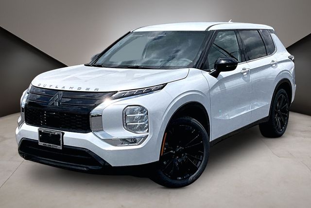 White 2026 Mitsubishi Outlander LE FWD SUV / Crossover Front-Wheel Drive Continuously Variable Transmission