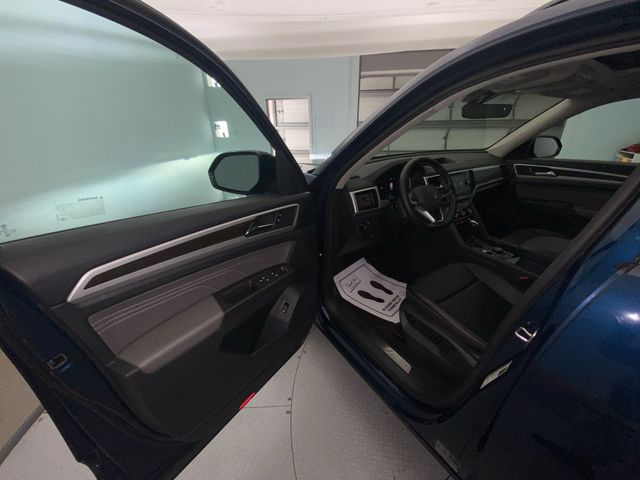 Used 2023 Blue Volkswagen 2.0T SE w/Technology image 11