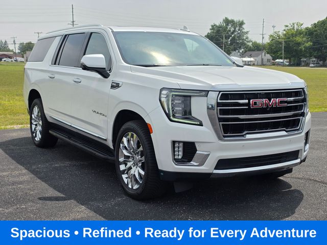 White Frost Tricoat 2022 GMC Yukon XL SUV / Crossover Four-Wheel Drive