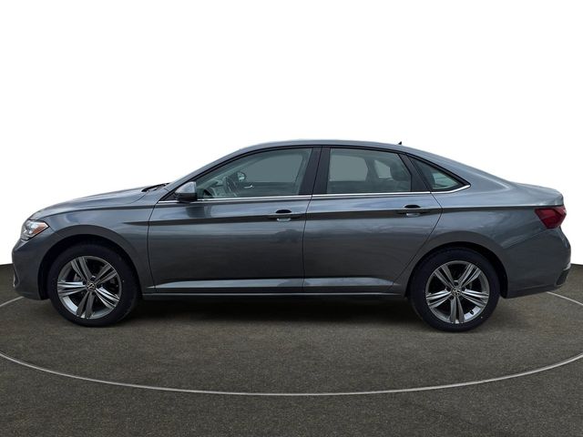 Used 2024  Volkswagen 1.5T SE image 2