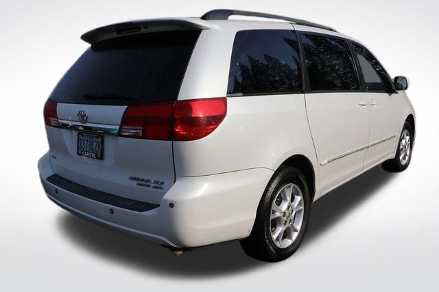 2005 Toyota Sienna XLE Limited 5