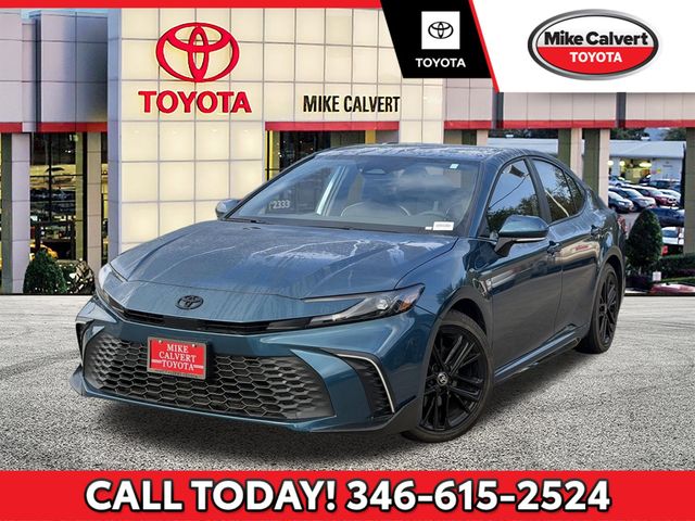 2025 Toyota Camry SE FWD