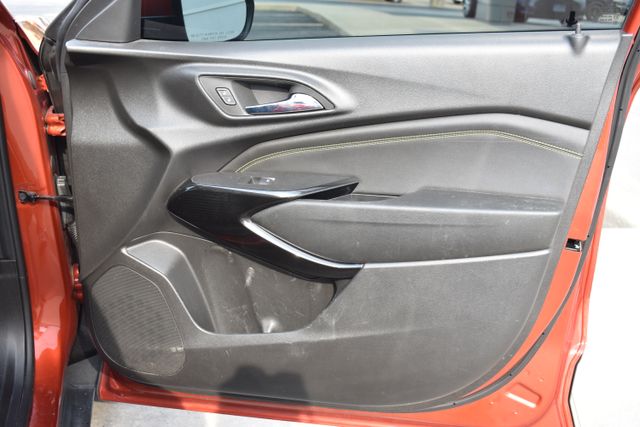 2024 Chevrolet Trax LT - Photo 17