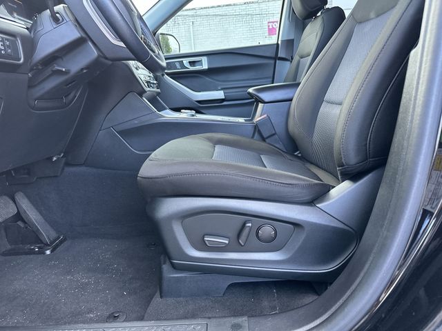 Used 2022 Black Ford XLT image 13