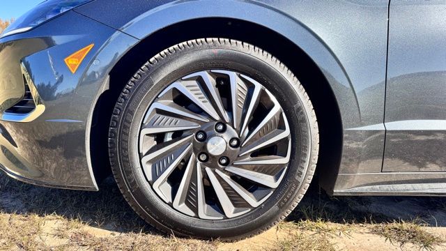 used 2023 Hyundai Sonata Hybrid car, priced at $23,713